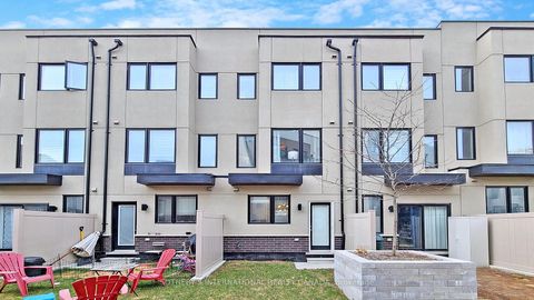 Photo 31 at 27 Thomas Mulholland Drive, CFB, Toronto