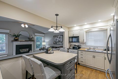 Photo 7 at 124 John Bowser Crescent, Glenway Estates, Newmarket