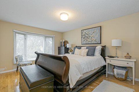 Photo 9 at 124 John Bowser Crescent, Glenway Estates, Newmarket