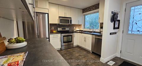 Photo 3 at 67 Savona Drive, Alderwood, Toronto