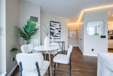 Photo 5 at 2501 - 218 Queens Quay W, Waterfront Communities C1, Toronto