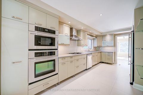 Photo 8 at 36 Cheval Drive, Don Mills, Toronto