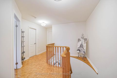 Photo 17 at 9 Stonebriar Drive, Maple, Vaughan