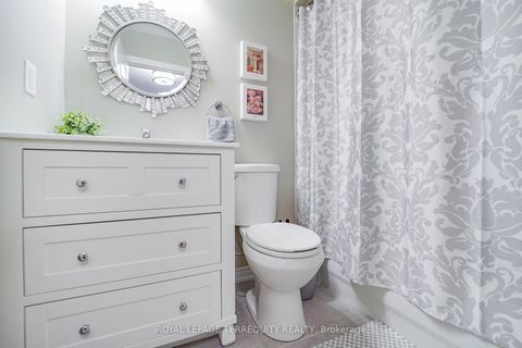 Photo 22 at 9 Stonebriar Drive, Maple, Vaughan