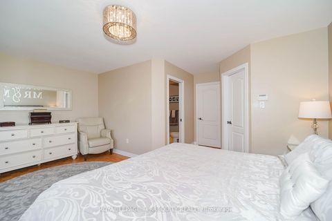 Photo 29 at 9 Stonebriar Drive, Maple, Vaughan