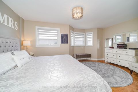 Photo 30 at 9 Stonebriar Drive, Maple, Vaughan