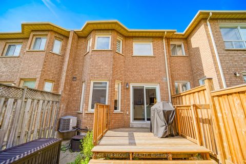 Photo 44 at 9 Stonebriar Drive, Maple, Vaughan