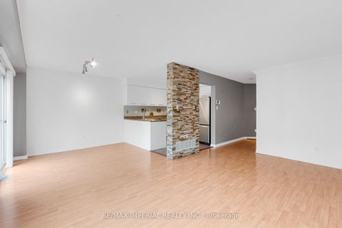 Photo 15 at 99 Islay Crescent, Maple, Vaughan