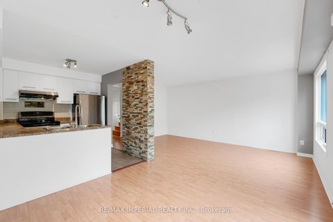 Photo 18 at 99 Islay Crescent, Maple, Vaughan