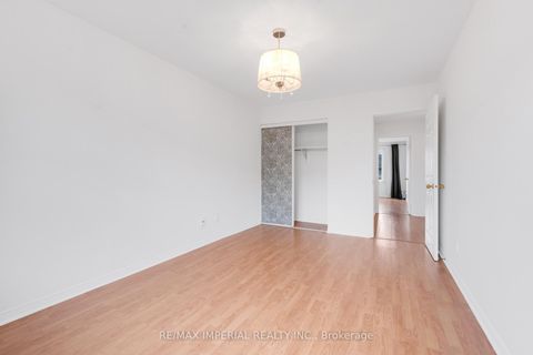 Photo 26 at 99 Islay Crescent, Maple, Vaughan