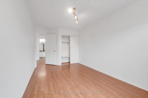 Photo 28 at 99 Islay Crescent, Maple, Vaughan