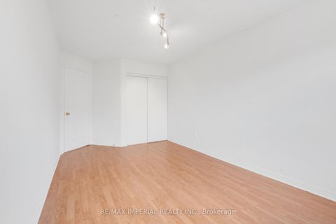 Photo 29 at 99 Islay Crescent, Maple, Vaughan