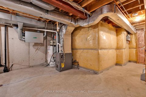 Photo 33 at 99 Islay Crescent, Maple, Vaughan