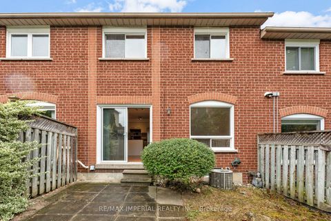 Photo 37 at 99 Islay Crescent, Maple, Vaughan