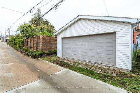 Photo 1 at 282 Earlscourt Avenue, Fairbank, Toronto