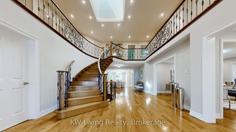 Photo 3 at 45 Chiltern Hill, Bayview Hill, Richmond Hill