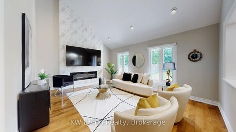 Photo 9 at 45 Chiltern Hill, Bayview Hill, Richmond Hill