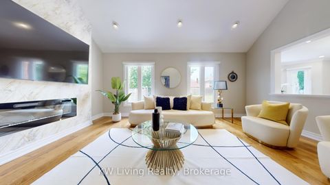 Photo 10 at 45 Chiltern Hill, Bayview Hill, Richmond Hill