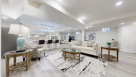 Photo 30 at 45 Chiltern Hill, Bayview Hill, Richmond Hill