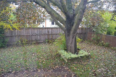 Photo 9 at 47 Barkwin Drive, Beaumonde Heights, Toronto