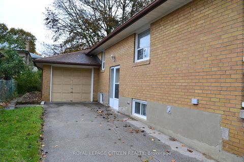 Photo 10 at 47 Barkwin Drive, Beaumonde Heights, Toronto