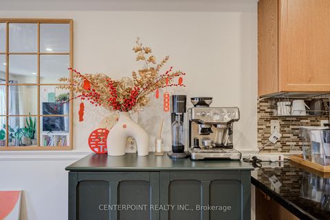 Photo 16 at 55 Amulet Crescent, Rouge Woods, Richmond Hill