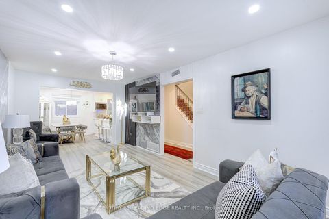 Photo 2 at 41 - 81 Brookmill Boulevard, L'Amoreaux, Toronto