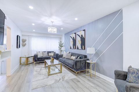 Photo 3 at 41 - 81 Brookmill Boulevard, L'Amoreaux, Toronto