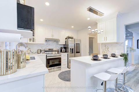 Photo 10 at 41 - 81 Brookmill Boulevard, L'Amoreaux, Toronto