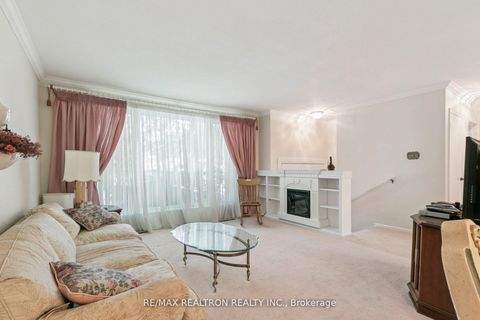 Photo 7 at 27 Elfreda Boulevard, Birchmount, Toronto