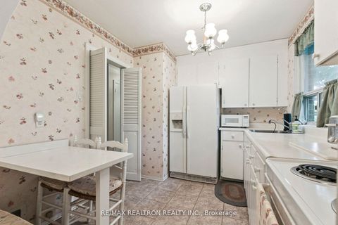 Photo 22 at 27 Elfreda Boulevard, Birchmount, Toronto