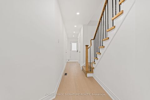 Photo 4 at 1130 Westview Terrace, WT West Oak Trails, Oakville