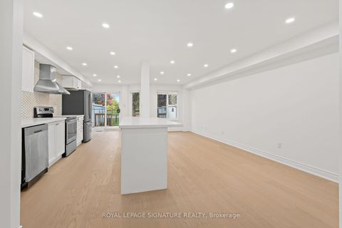 Photo 5 at 1130 Westview Terrace, WT West Oak Trails, Oakville