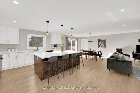 Photo 11 at 8 Cook Drive, Pottageville, King