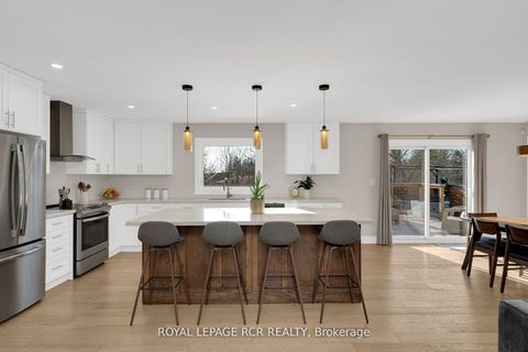 Photo 12 at 8 Cook Drive, Pottageville, King