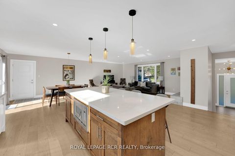 Photo 14 at 8 Cook Drive, Pottageville, King