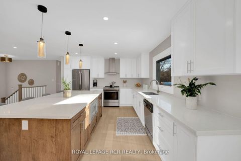 Photo 16 at 8 Cook Drive, Pottageville, King