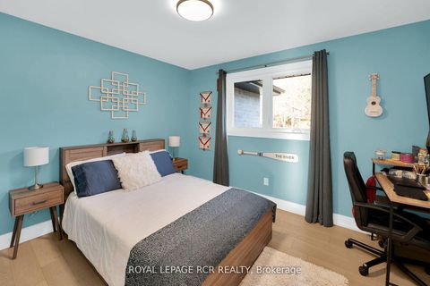 Photo 25 at 8 Cook Drive, Pottageville, King