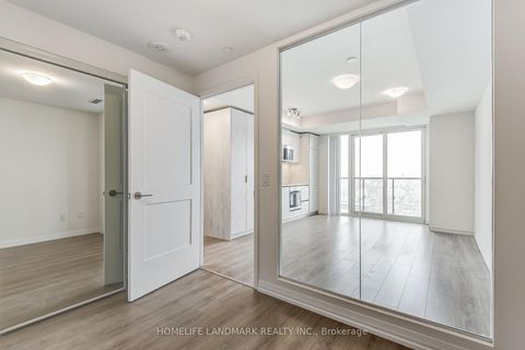 Photo 6 at 4627 - 28 Widmer Street, Waterfront Communities C1, Toronto