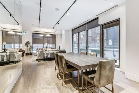 Photo 12 at 4627 - 28 Widmer Street, Waterfront Communities C1, Toronto