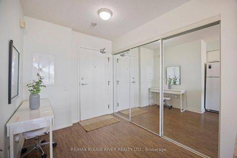 Photo 4 at 305 - 15 Singer Court, Bayview Village, Toronto