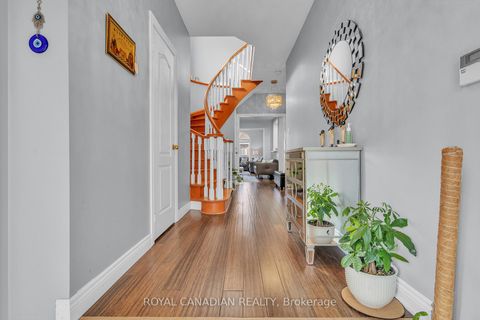 Photo 4 at 6 Mediterra Drive, Vellore Village, Vaughan