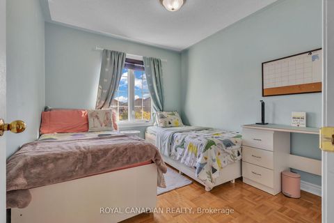 Photo 20 at 6 Mediterra Drive, Vellore Village, Vaughan