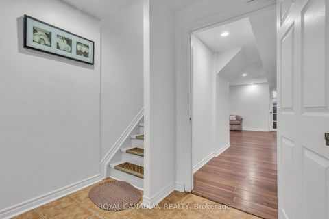 Photo 27 at 6 Mediterra Drive, Vellore Village, Vaughan