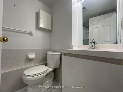 Photo 16 at 1910 - 736 Bay Street, Bay Street Corridor, Toronto