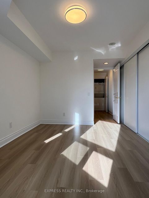 Photo 8 at 1024 - 15 NorthTown Way, Willowdale East, Toronto