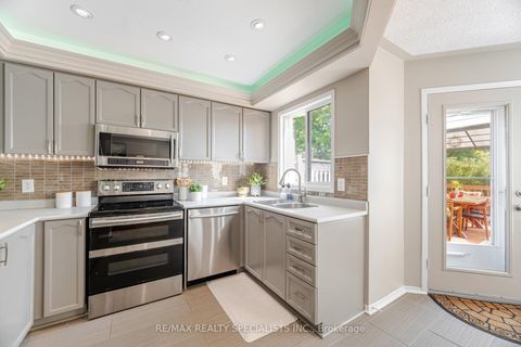 Photo 10 at 45 Bradshaw Street, Bowmanville, Clarington