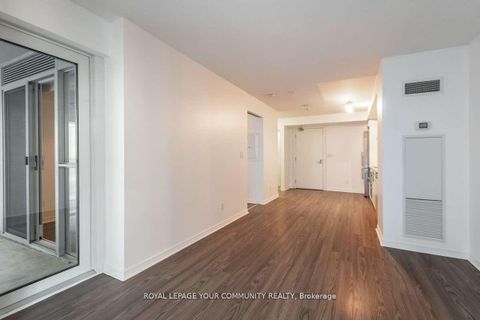 Photo 5 at 421 - 352 Front Street W, Waterfront Communities C1, Toronto