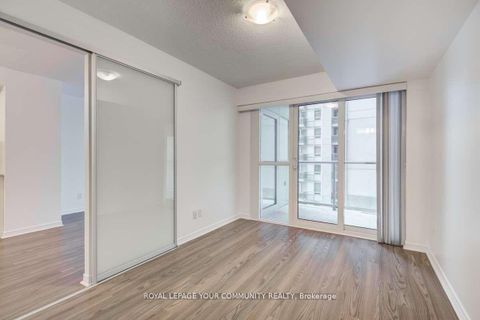 Photo 11 at 421 - 352 Front Street W, Waterfront Communities C1, Toronto