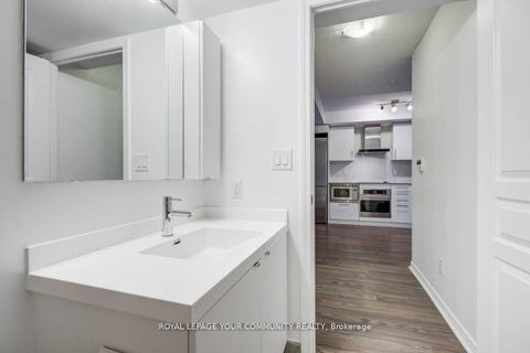 Photo 15 at 421 - 352 Front Street W, Waterfront Communities C1, Toronto